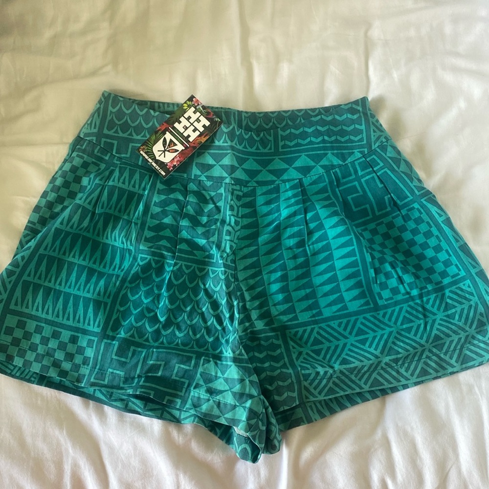 HIFINEST SHORTS